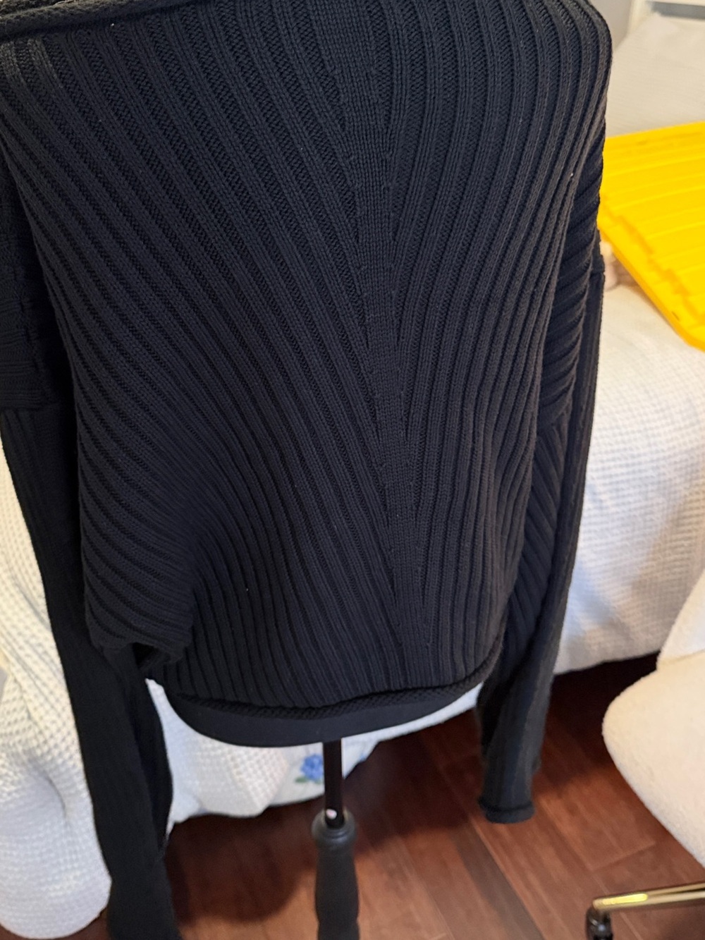 Zara Sweater Ribbed - Picture 2 of 4